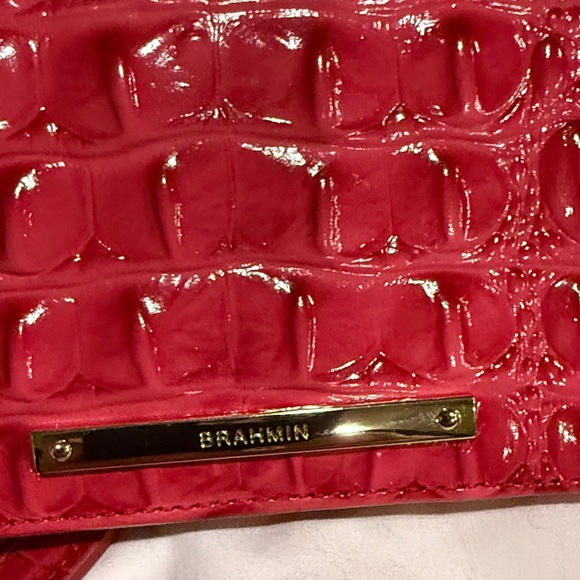 Brahmin Lane Vibrant Pink Croc-Embossed Crossbody Bag and Wallet - Picture 3 of 6